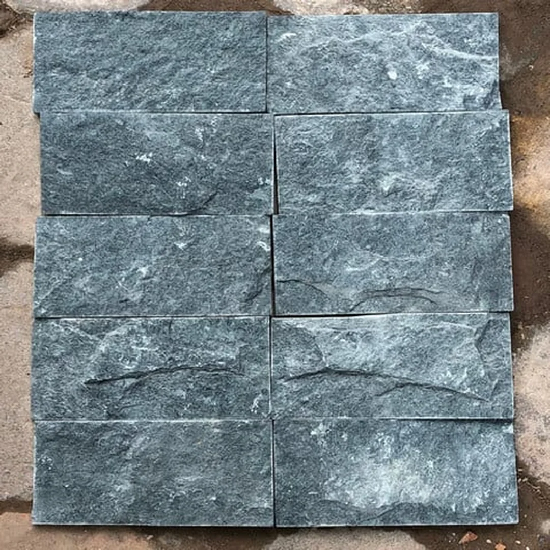 Đá xanh rêu Thanh Hóa kích thước 30x60 lát sân vườn